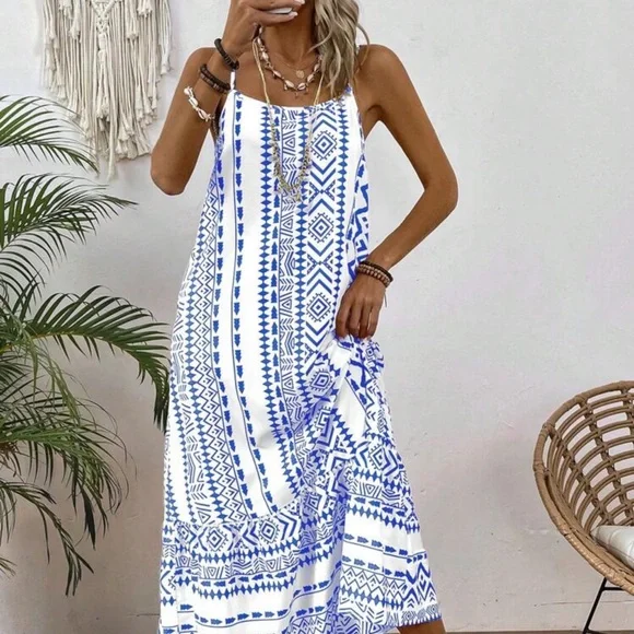 Emery Rose Loose fit geometric pattern printed Blue and White Maxi Dress - Picture 5 of 12